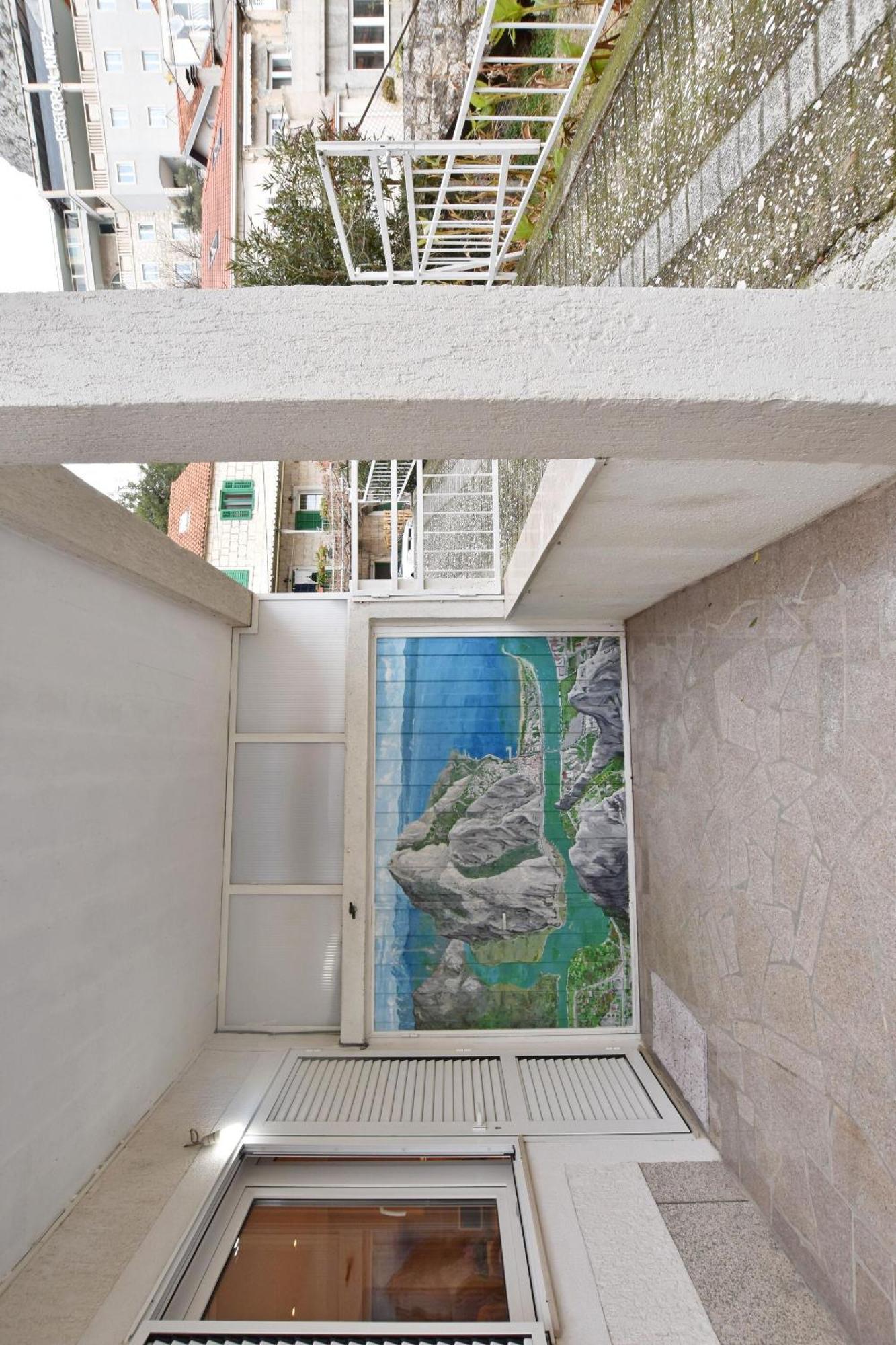 Apartment Mate Omis Bagian luar foto