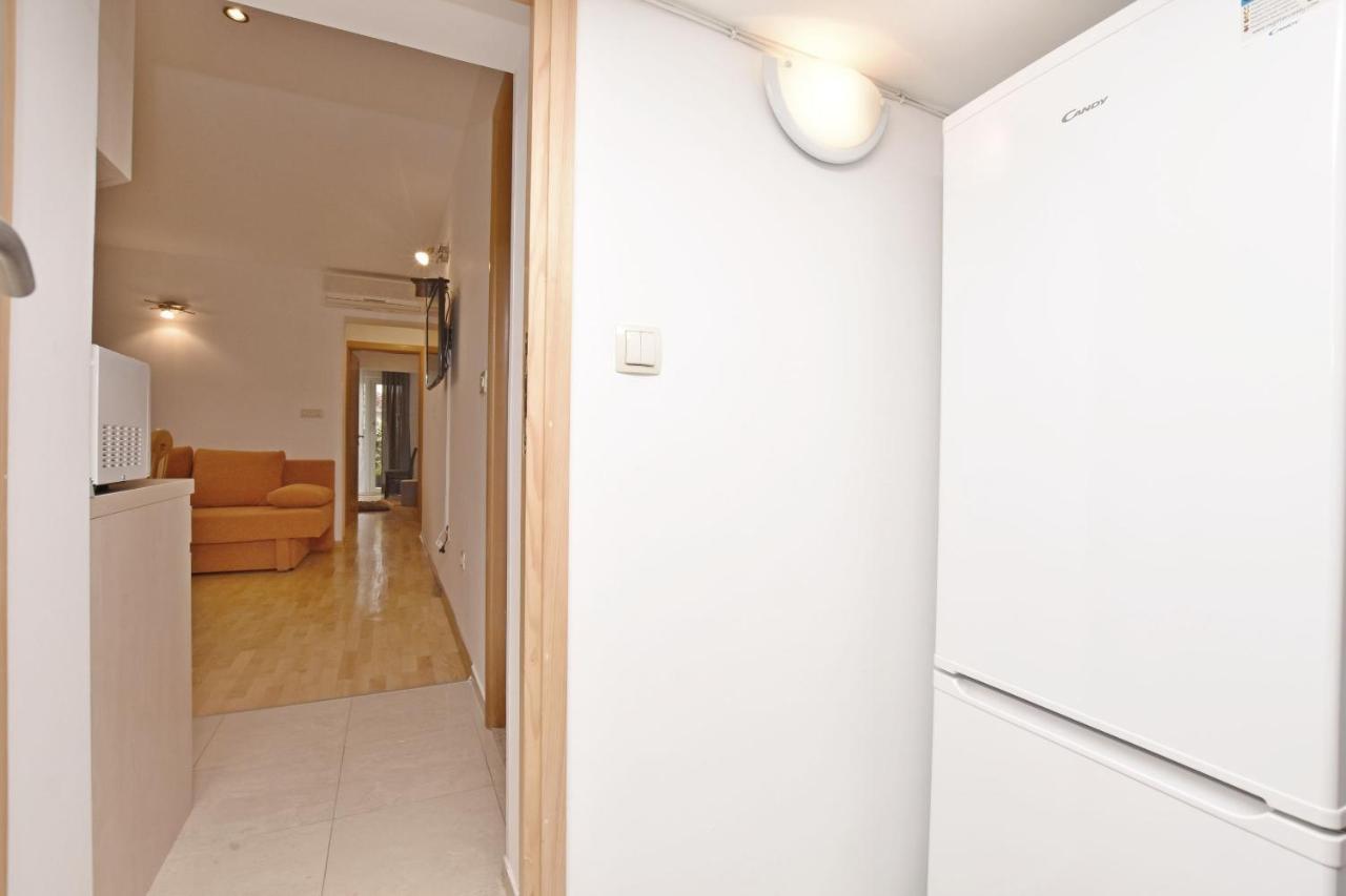 Apartment Mate Omis Bagian luar foto