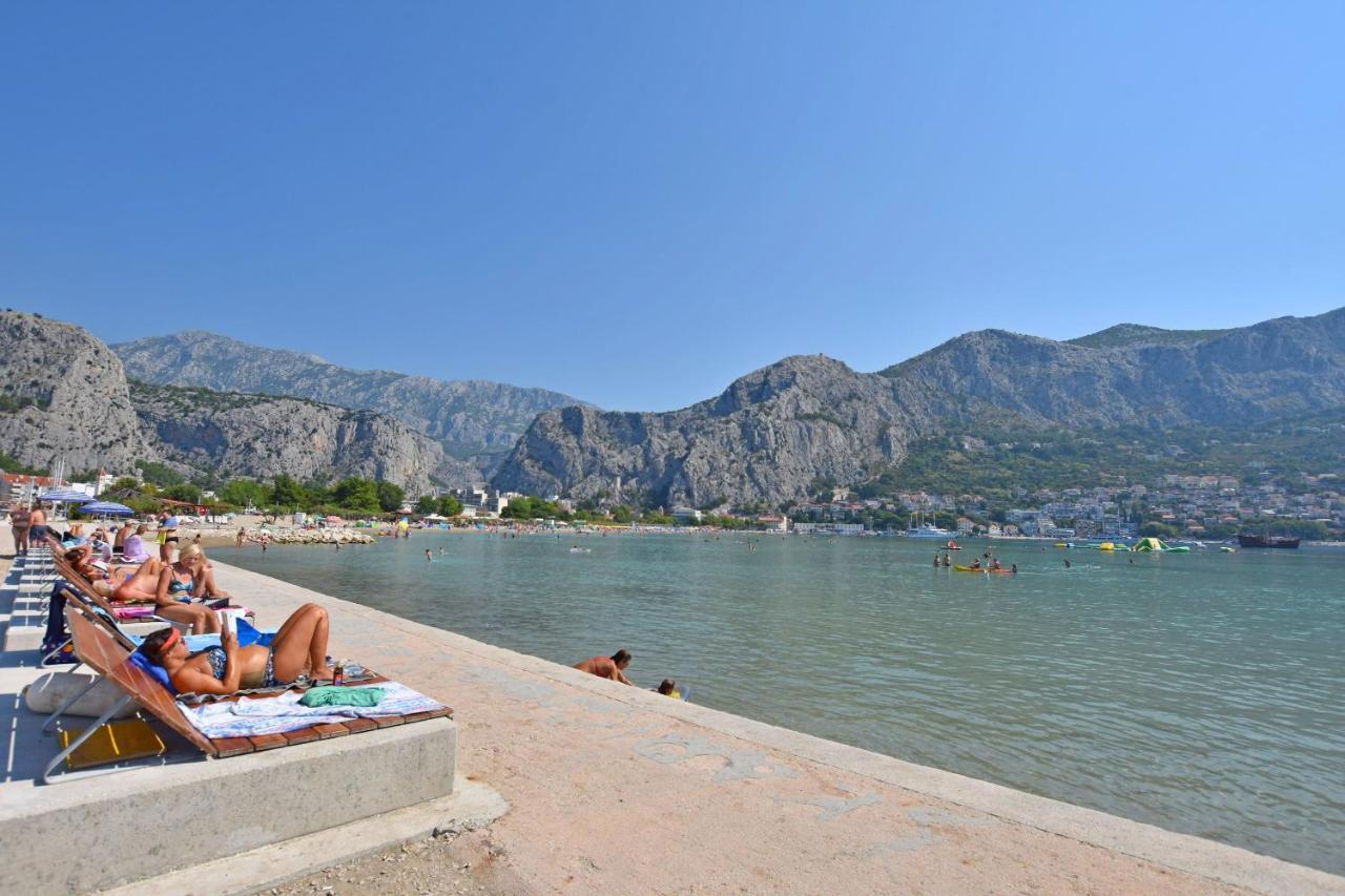 Apartment Mate Omis Bagian luar foto